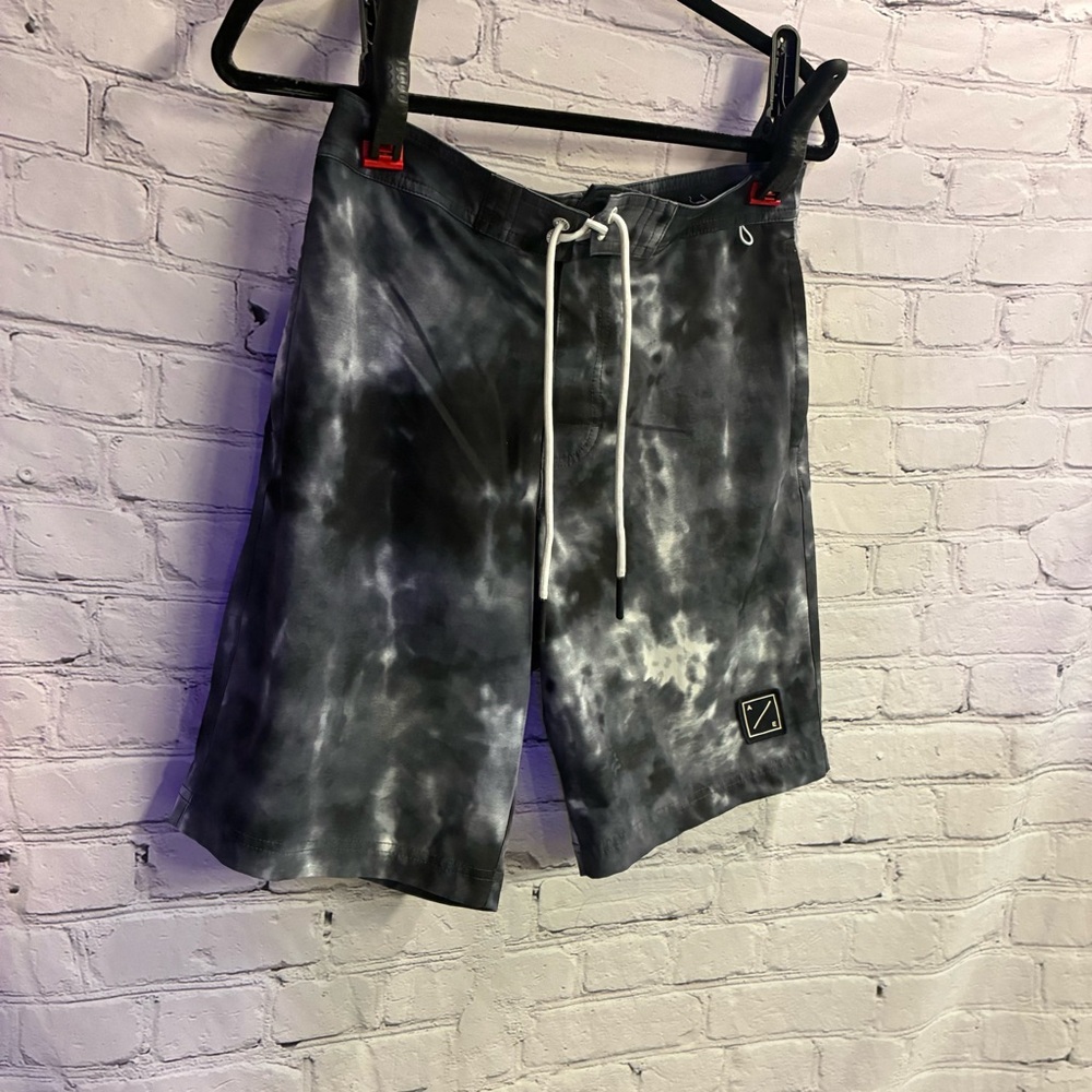 AE American Eagle Men’s Tie Dye Swim Trunks Size Small Board Shorts Black White - Picture 2 of 10